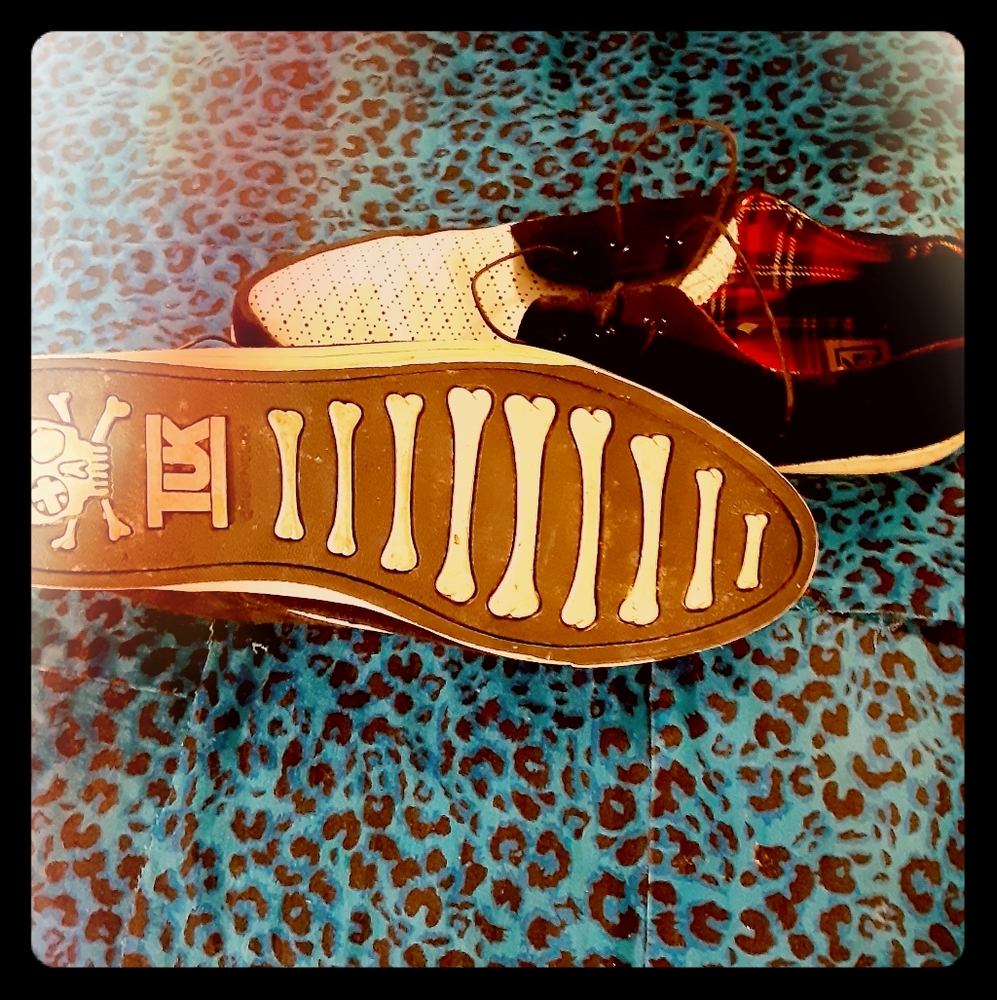 T.U.K rare edition mens sneakers point toe.